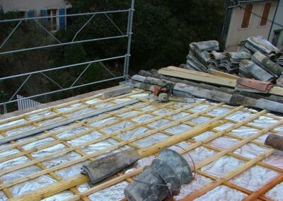 Installation du ferraillage sur chantier avant coulage de la dalle béton, réalisée par ECB